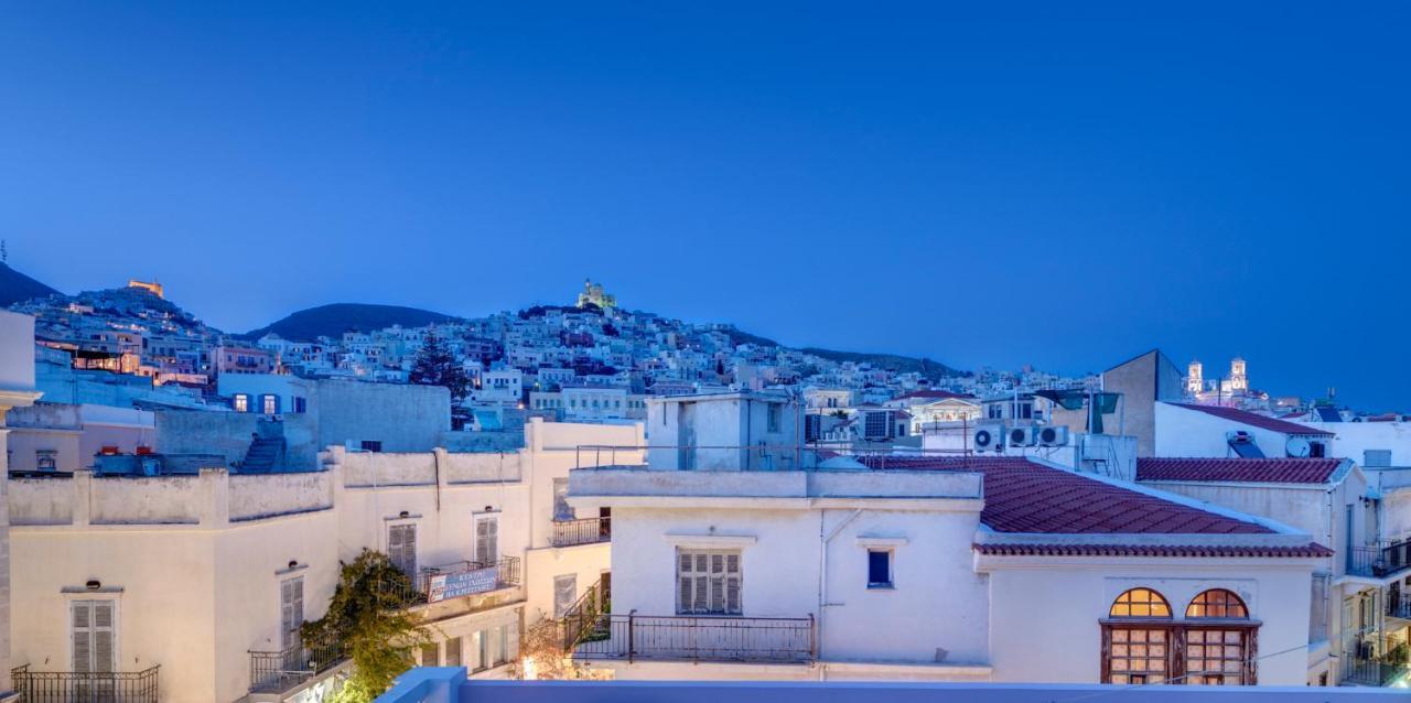 The Heart Of Syra - Your Home In Ermoupolis Esterno foto