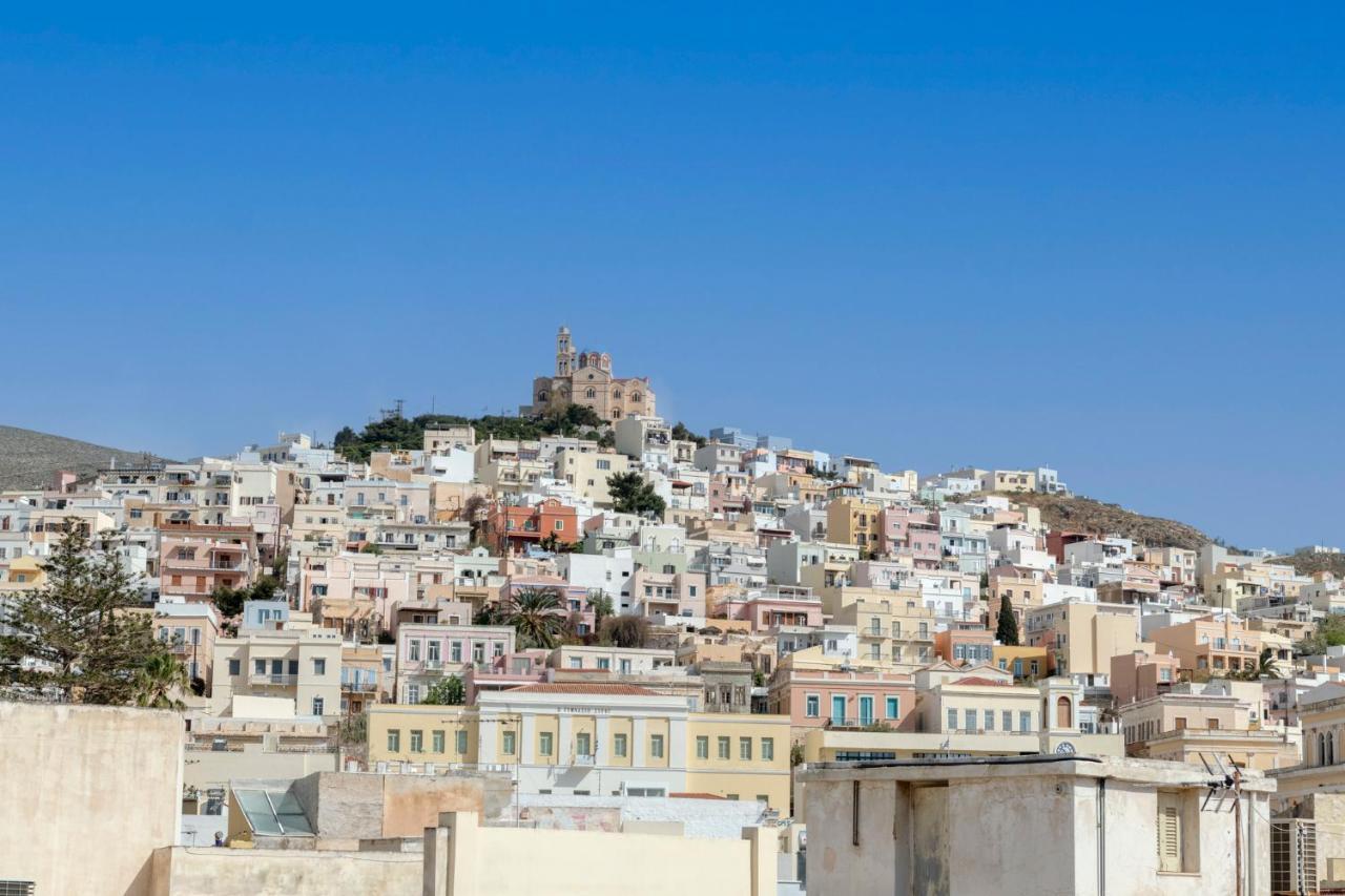 The Heart Of Syra - Your Home In Ermoupolis Esterno foto